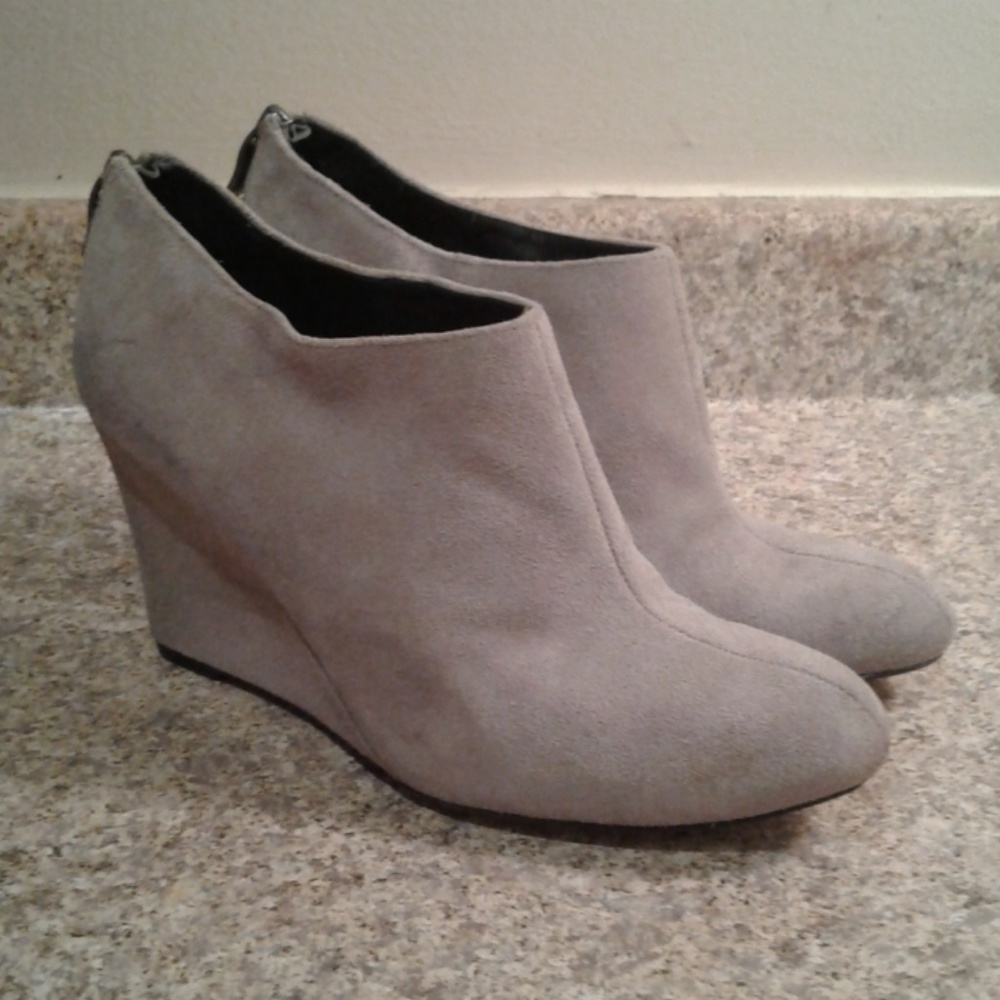 Ann Taylor Loft shoes